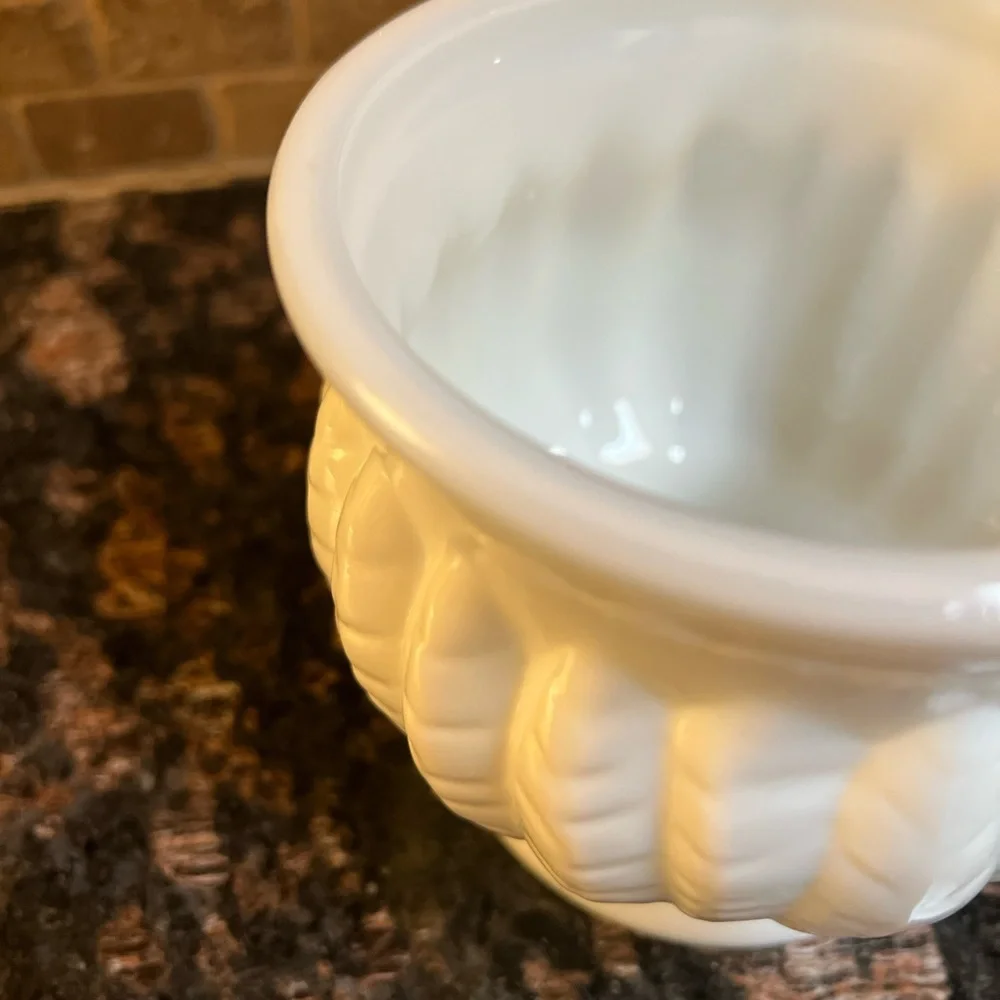 Vintage 1950’s Randall Milk Glass Planter